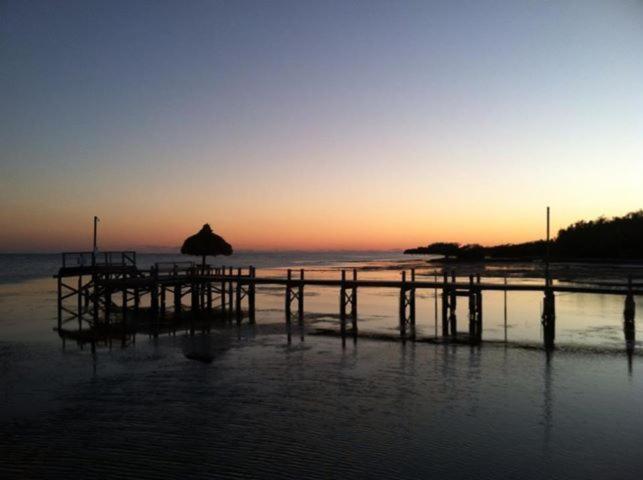 White Sands Inn Marathon Luaran gambar